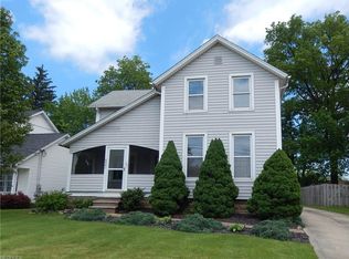 6907 Chestnut Rd, Independence, OH 44131