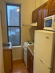 Rented by K & O Realty Associates Inc.