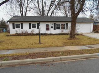 307 Butterfield Rd, North Aurora, IL 60542