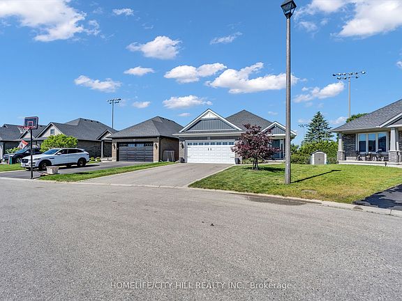 3rd image of 21 Nancy Ct