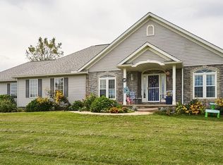 8106 Stallion Rd, Magnolia, OH 44643