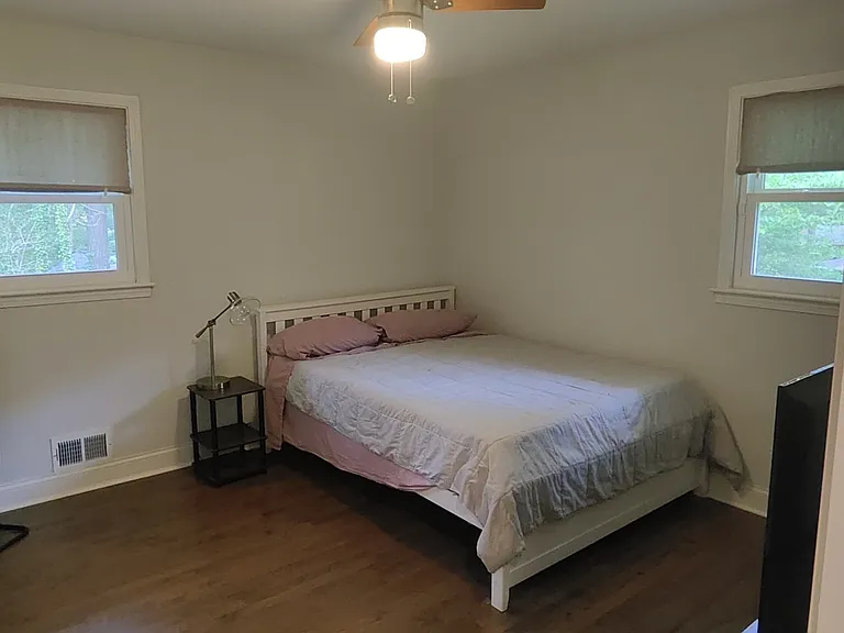 2752 Arrowood Dr #UPSTAIRS — Photo 13