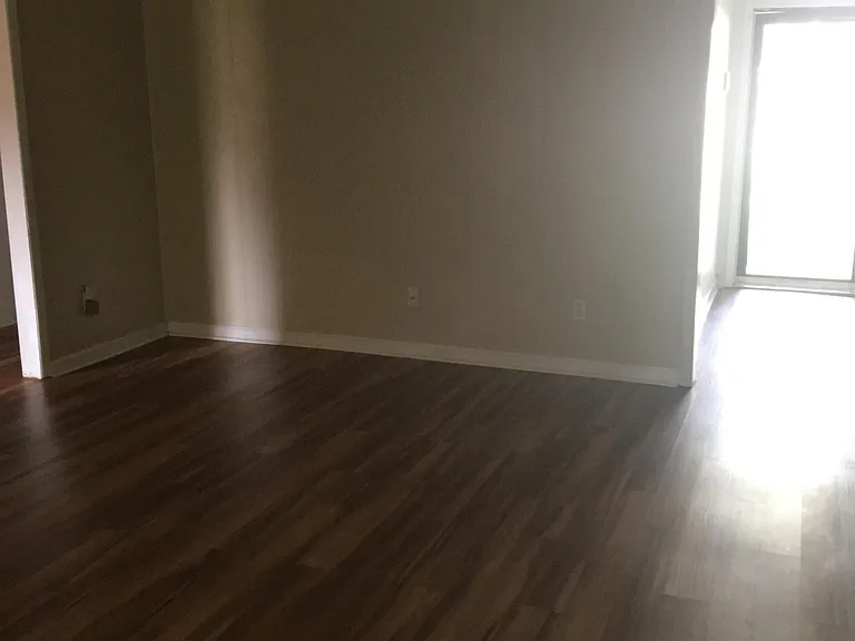 livingroom towards front door and hallway door