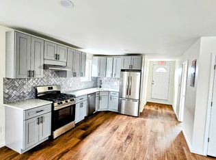 212 Laurel Ave FLOOR 3, Kearny, NJ 07032
