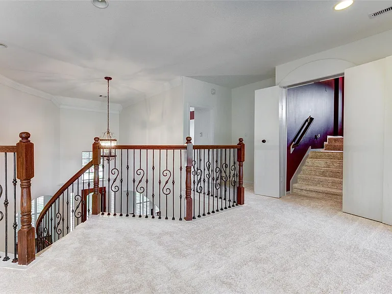 1335 Altavilla Ln — Photo 38