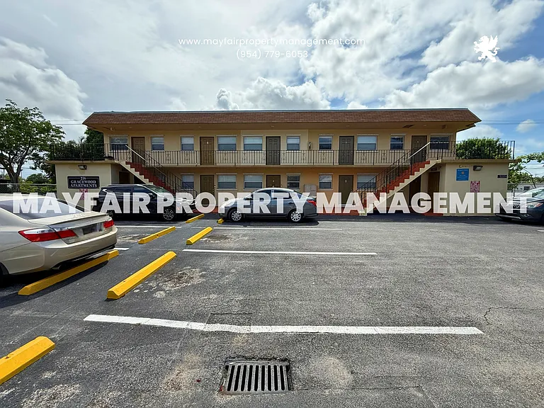 216 N 61st Ave #10 — Photo 13