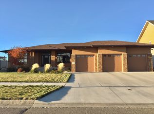 1617 31st Ave SE, Minot, ND 58701