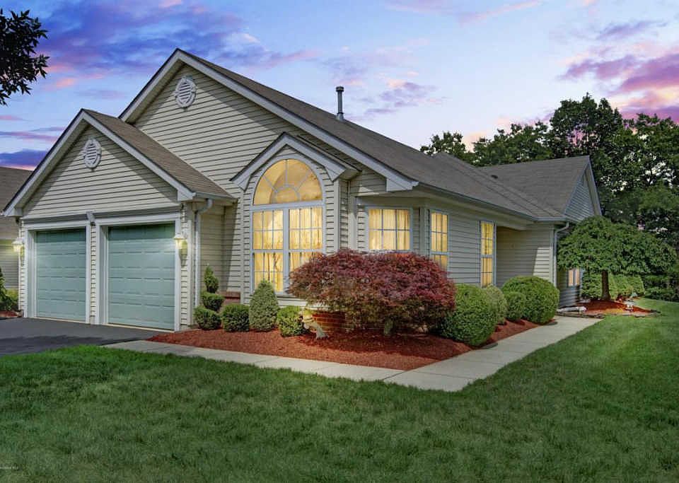 1st image of 41 Strawberry Ln