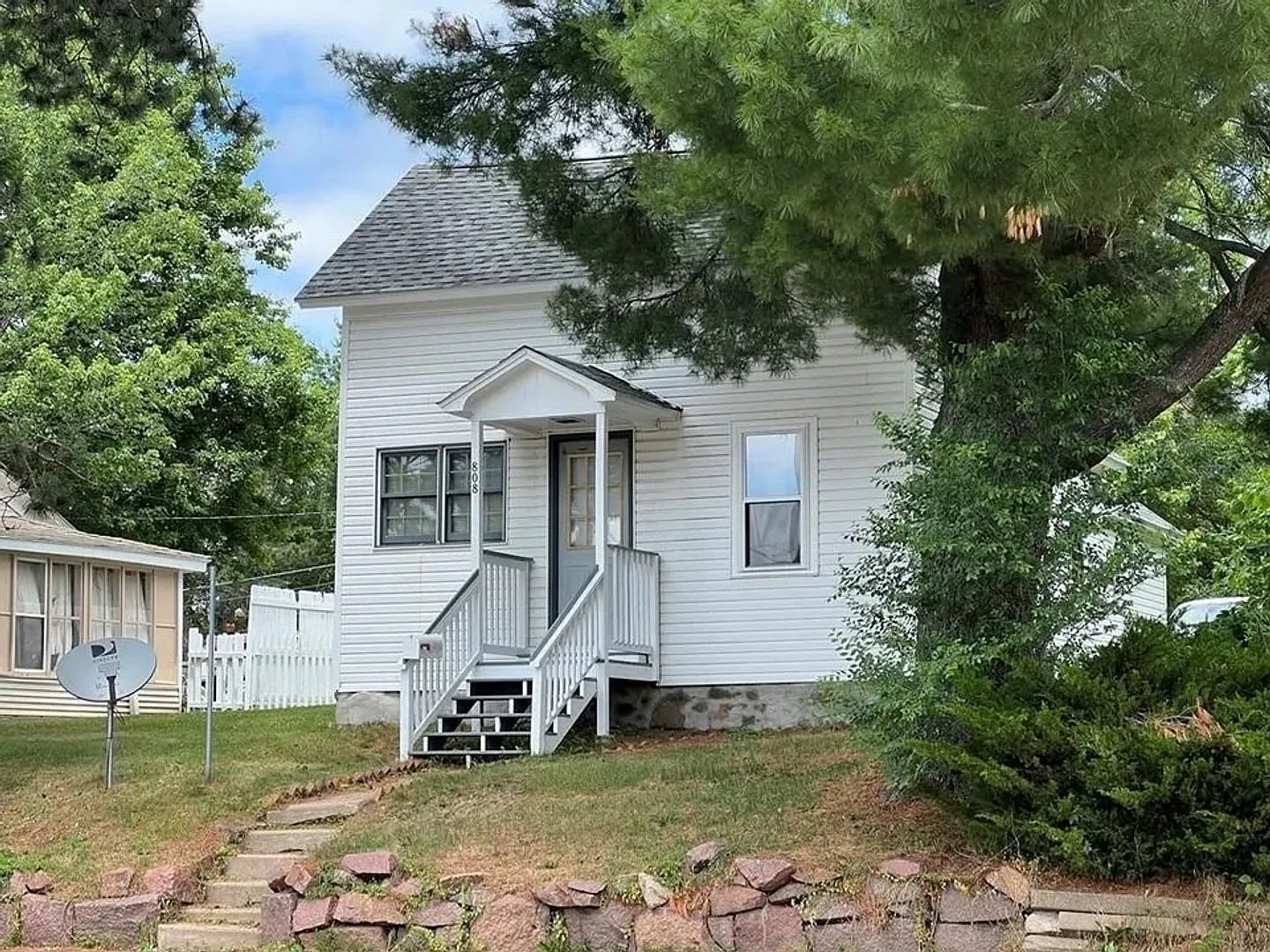  Merrill  — Photo 1