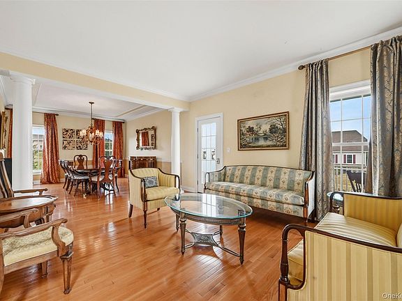 4th image of 11 Hopeview Court