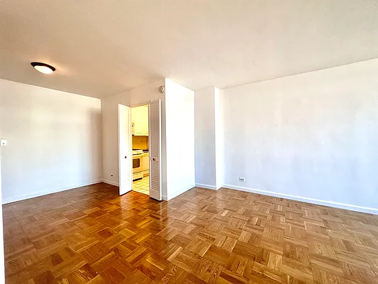 Rented by Addison Property Group | media 5