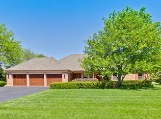 197 Sycamore Dr, Hawthorn Woods, IL