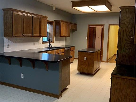 4th image of 1324 Windcrest Dr