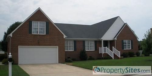 1st image of 204 Saint Andrews Dr