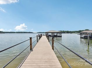 175 Folkstone Rd, Mooresville, NC 28117