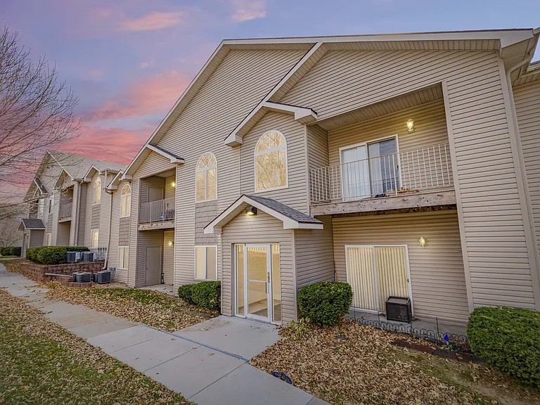 Gateway Park Apartments — Photo 8