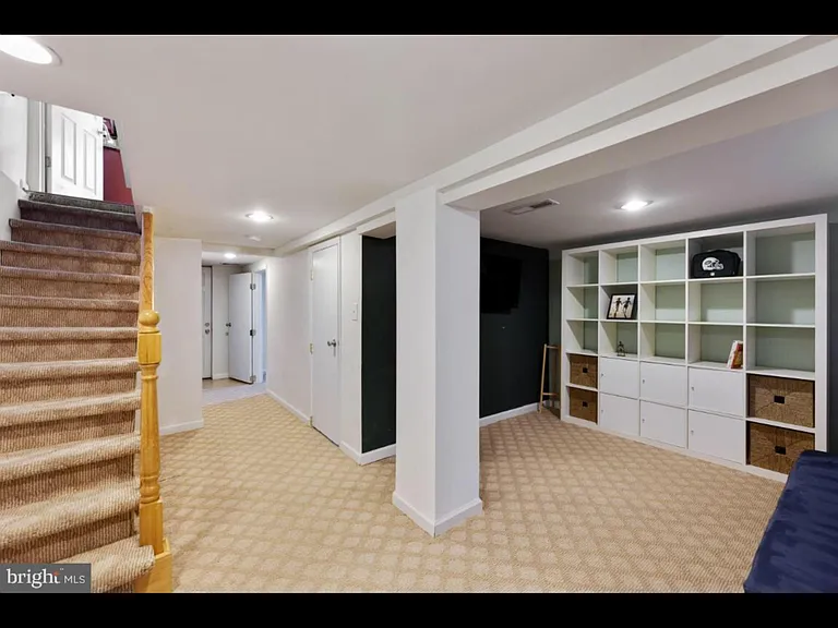 1637 Kramer St NE — Photo 17