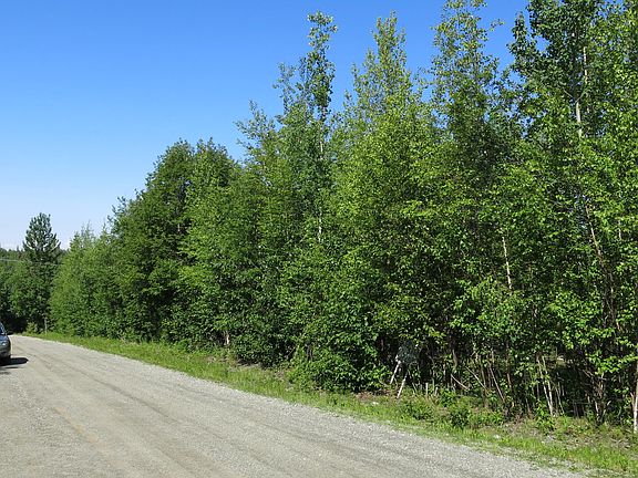 5th image of 15241 Crest Dr