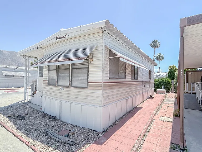 1389 Sierra Dr — Photo 3