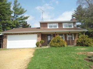 8868 W Northwest Rd, Mount Morris, IL 61054