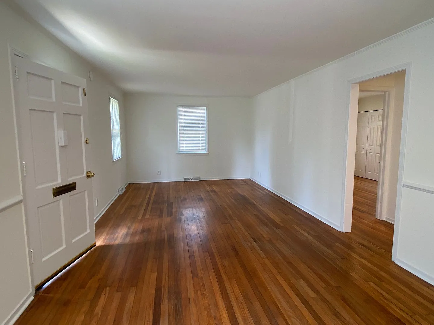 Three Beds, One Bath in Highland Springs. Available in October. — Photo 2