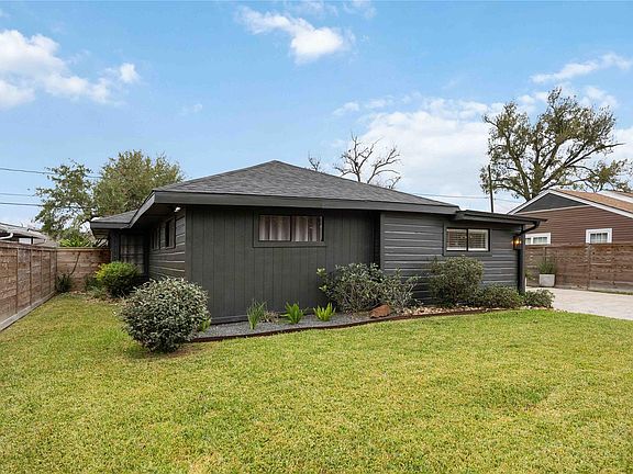 5th image of 3706 Luca St