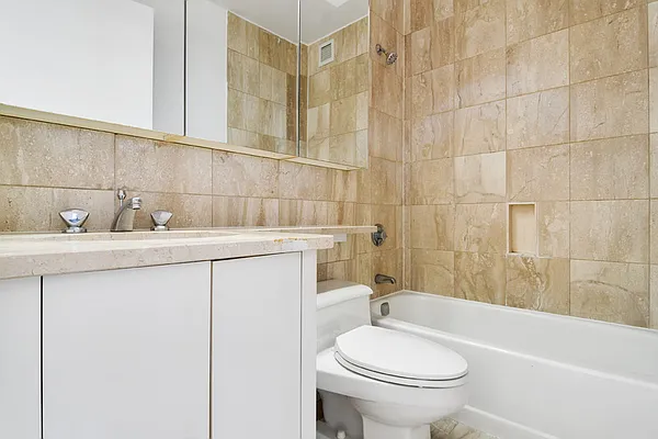 Rented by R New York | media 27