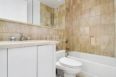 Rented by R New York