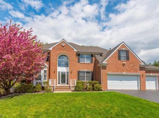 4 Bukiet Ct, Ledgewood, NJ 07852