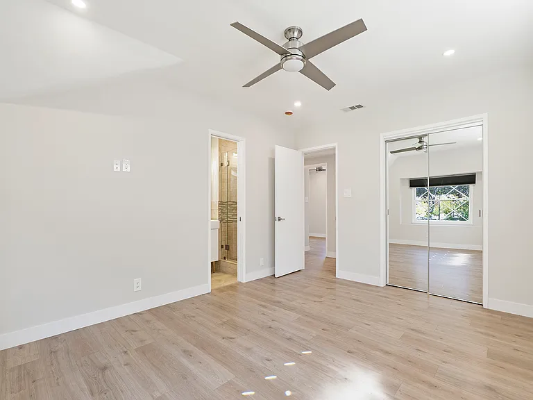 2254 Cross St — Photo 15