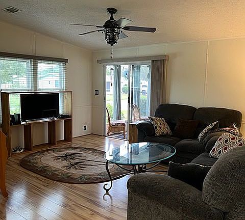 5th image of 4142 Bald Cypress Dr
