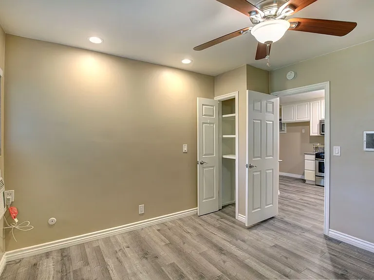 6830 Rosemead Blvd — Photo 32