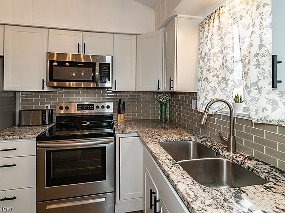 4th image of 7702 Fern Dr
