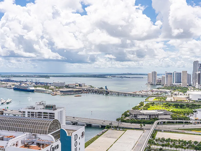 1750 N Bayshore Dr #3407 — Photo 5