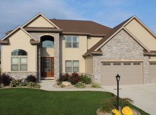 2010 Terreno Dr, Chesterton, IN 46304