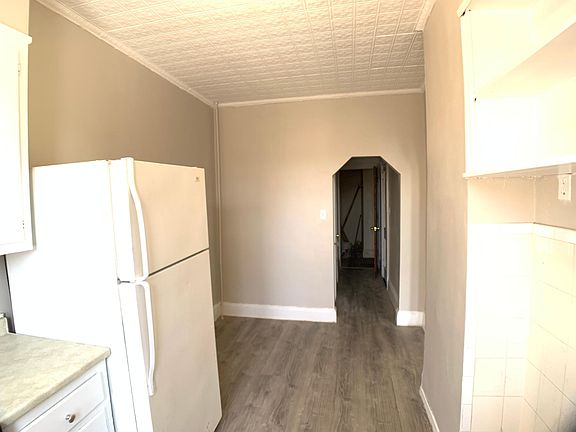2nd image of 8716 Woodhaven Blvd #2R