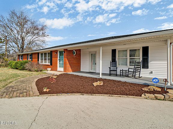 4th image of 270 Hugh Jones Rd