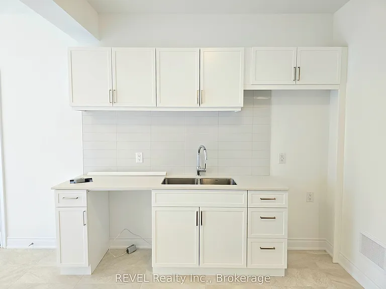 15 Lake St #2 — Photo 13