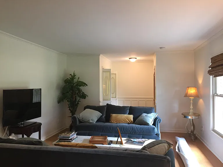 209 Renee Ave — Photo 4