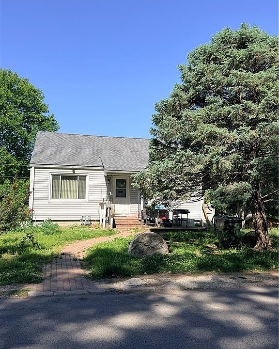 1st image of 1320 Lawrence Ave