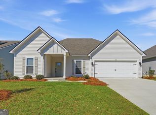 204 Turtle Cove Ln, Tifton, GA 31794