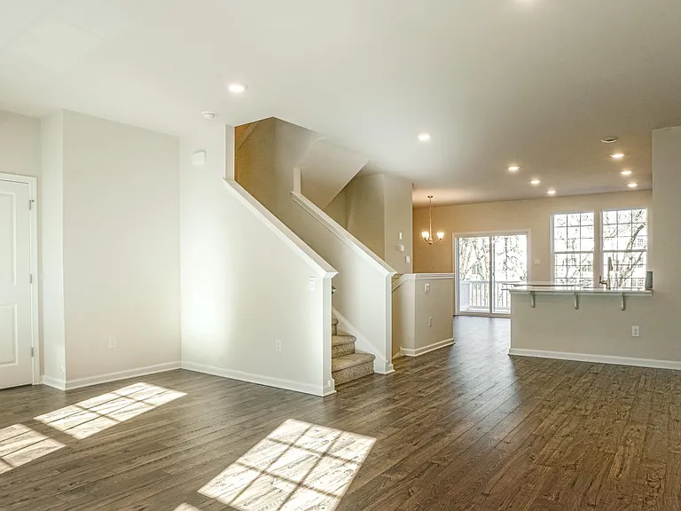 17 Lilac Cir — Photo 2