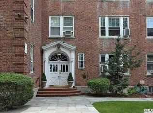 14 Mulford Pl APT 1D, Hempstead, NY 11550