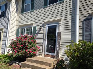 544 Highland Towne Ln, Warrenton, VA 20186