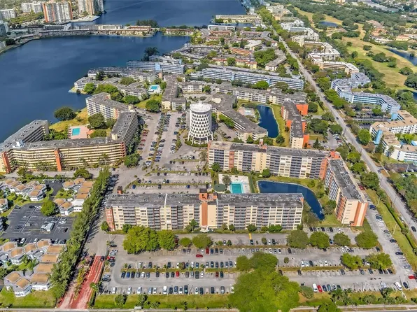 1770 NE 191st St APT 301-1, North Miami Beach, FL 33179