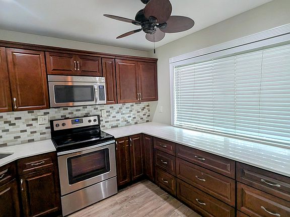4th image of 9579 SW 1st Ct #9579