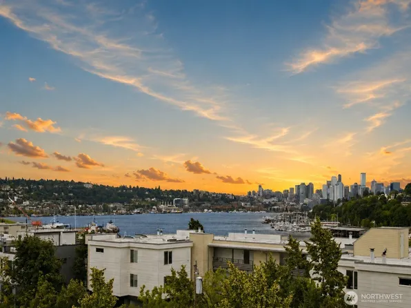 936 N 35th Street #E, Seattle, WA 98103