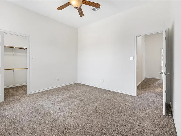 7704 Labrador Dr — Photo 7