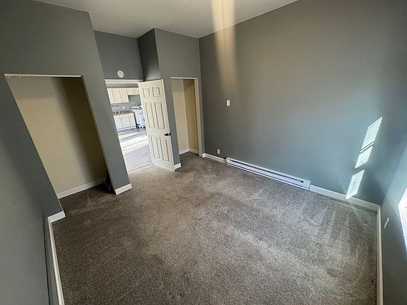 5th image of 825 Grant Pl APT A