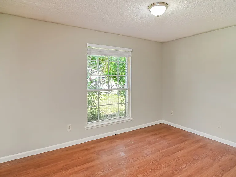 4359 Hollygate Dr — Photo 14